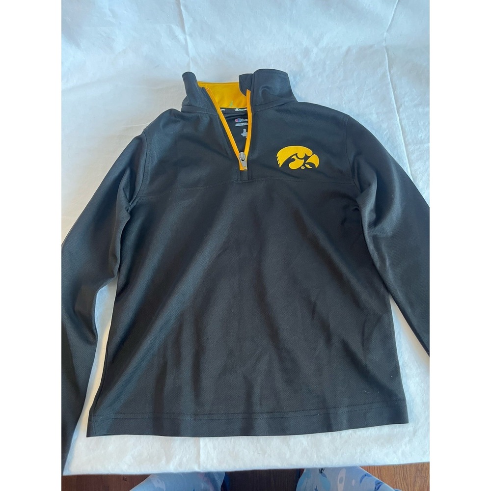 Champion Iowa Hawkeyes Kids Black/Yellow 1/4 Zip Mock Neck Pullover S